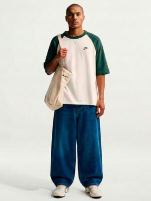 Nike Sportswear Raglan Tee